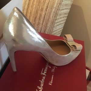 Ferragamo Champagne heels